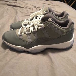 Men’s Jordan low top cool gray 11s